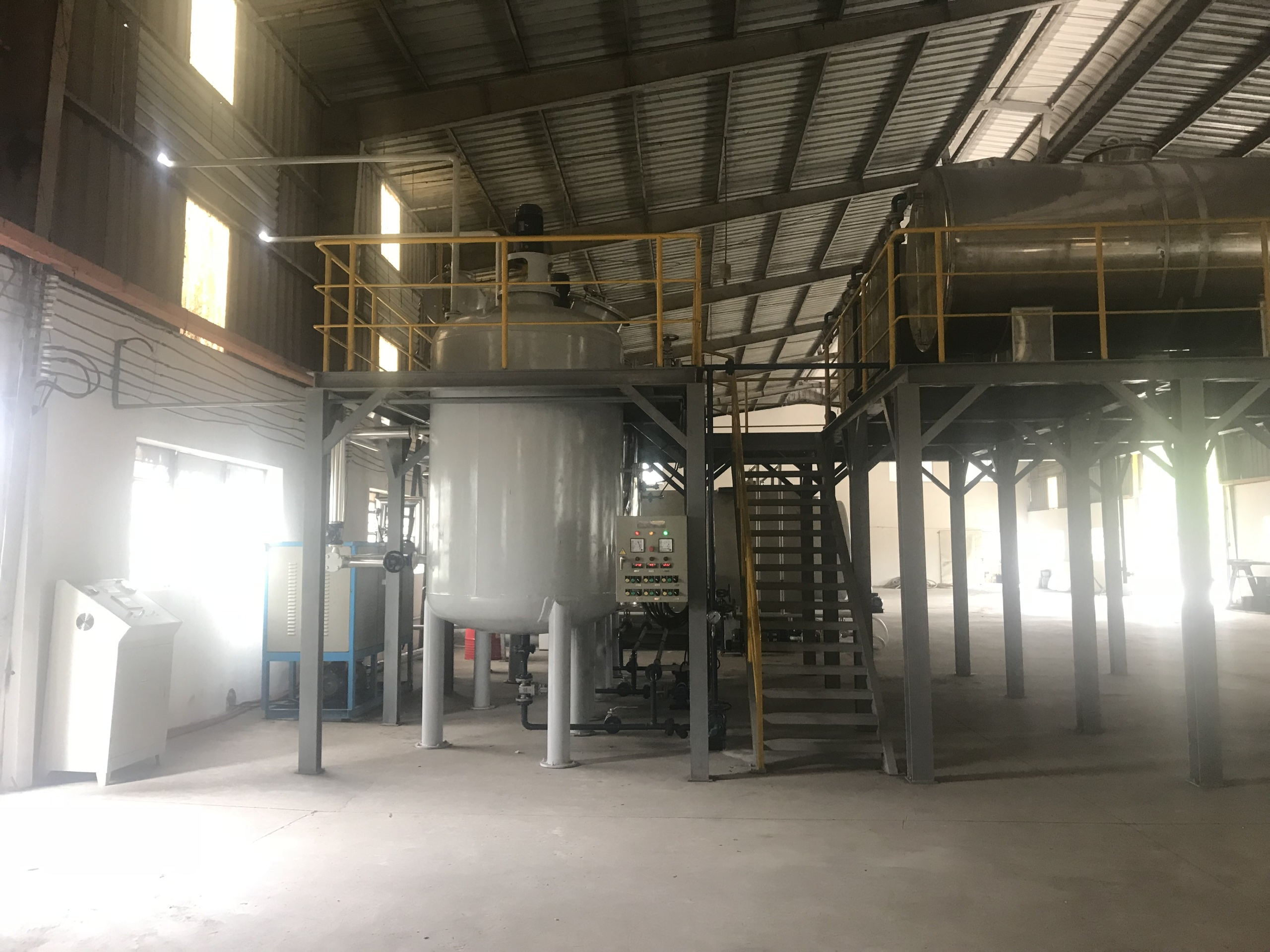 thiet-bi-chung-cat-condensate